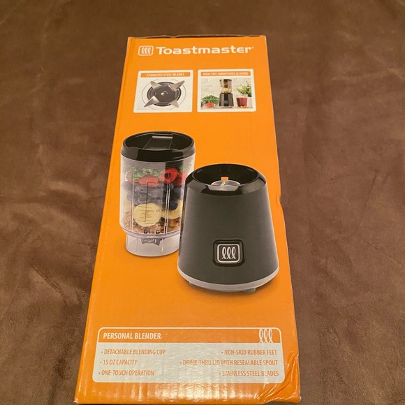 Toastmaster Personal Blender 15 ounce capacity with Drink Through Lid. New - Picture 6 of 8